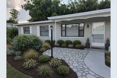 1005 N Bracewell Drive, Plant City, FL 33563 - Photo 1