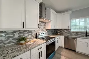 1083 S Pointe Alexis Dr, Tarpon Springs, FL 34689 - Photo 5