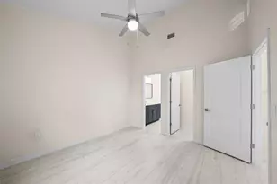 3890 34th Ave S, Saint Petersburg, FL 33711 - Photo 13