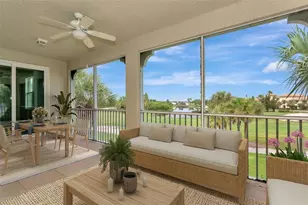 1353 Emerald Dunes Dr, Sun City Center, FL 33573 - Photo 5