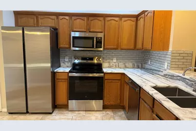 4135 Bismarck Palm Drive, Tampa, FL 33610 - Photo 5