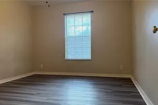 4135 Bismarck Palm Dr, Tampa, FL 33610 - Photo 27