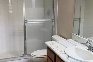 4135 Bismarck Palm Dr, Tampa, FL 33610 - Photo 23