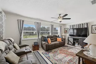 2005 Heathfield Cir, Sun City Center, FL 33573 - Photo 17