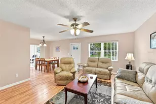 1906 Canterbury Ln, Sun City Center, FL 33573 - Photo 7