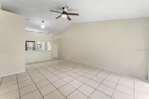 918 Otto Villa Pl, Tampa, FL 33612 - Photo 7