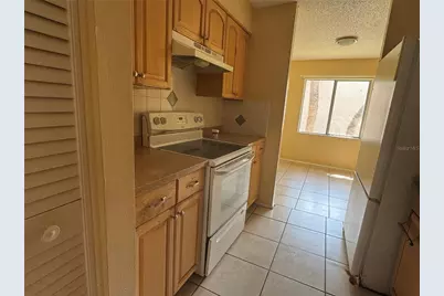 7512 Needle Leaf Place #52, Tampa, FL 33617 - Photo 3