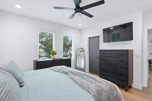 1919 42nd St S, Saint Petersburg, FL 33711 - Photo 21