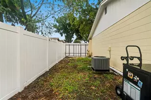 9403 Afton Ct, Tampa, FL 33615 - Photo 25