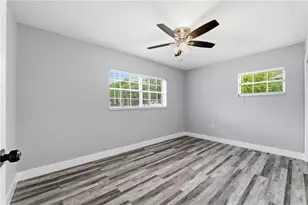 2607 W Crest Ave, Tampa, FL 33614 - Photo 13
