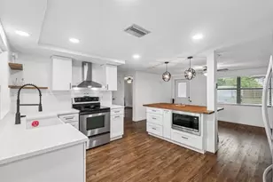4531 Kennedy Dr, New Port Richey, FL 34652 - Photo 9