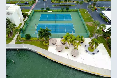 7625 Sun Island Drive S #202, South Pasadena, FL 33707 - Photo 17