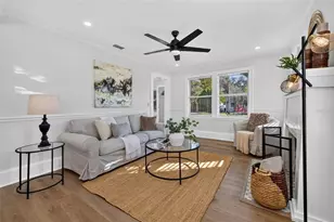 4624 Iris St N, Saint Petersburg, FL 33714 - Photo 7