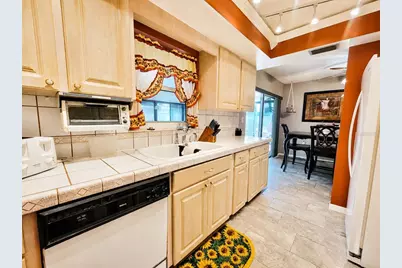 9391 118th Lane, Seminole, FL 33772 - Photo 9