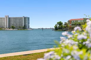 5921 Seabird Dr S, Gulfport, FL 33707 - Photo 39