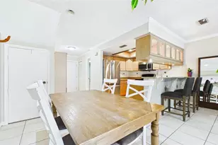 2122 Tarpon Landings Dr, Tarpon Springs, FL 34688 - Photo 7