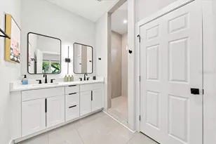 4390 44th St N, Saint Petersburg, FL 33714 - Photo 15