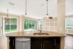 16405 Egret Crossing Ln, Lithia, FL 33547 - Photo 11