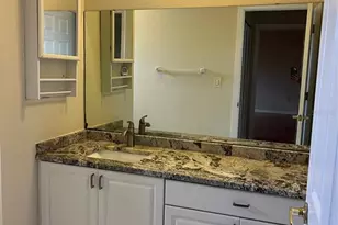 8801 Bay Pointe Dr, Tampa, FL 33615 - Photo 13