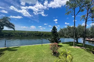 8801 Bay Pointe Dr, Tampa, FL 33615 - Photo 21