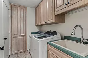 2308 Liston Cir, Palm Harbor, FL 34683 - Photo 19
