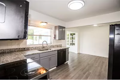 10011 110th Street, Seminole, FL 33772 - Photo 11