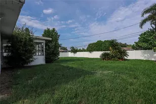 10011 110th St, Seminole, FL 33772 - Photo 5