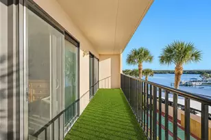 51 Island Way, Clearwater Beach, FL 33767 - Photo 5