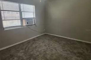487 1st St S, Saint Petersburg, FL 33701 - Photo 11