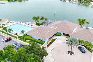 9525 Blind Pass Rd, Saint Petersburg, FL 33706 - Photo 41