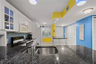 9525 Blind Pass Rd, Saint Petersburg, FL 33706 - Photo 9