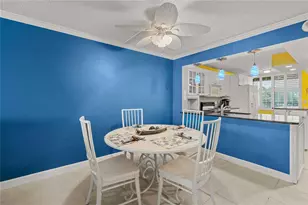 9525 Blind Pass Rd, Saint Petersburg, FL 33706 - Photo 11