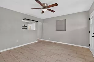 4529 73rd St N, Saint Petersburg, FL 33709 - Photo 3