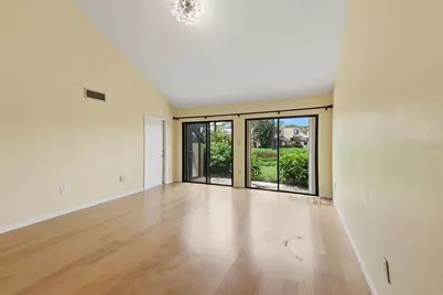 3813 Fishing Trail #62, Sarasota, FL 34235 - Photo 9