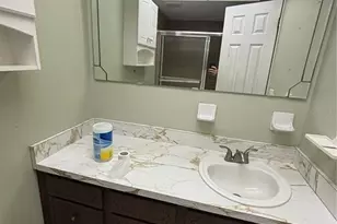 2709 E 122nd Ave, Tampa, FL 33612 - Photo 11