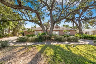 215 Snell Isle Blvd NE, Saint Petersburg, FL 33704 - Photo 7