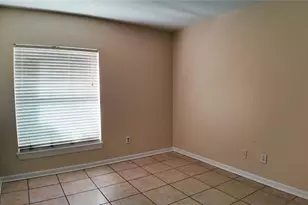 8512 Oleander Flower Ln, Tampa, FL 33614 - Photo 15