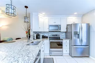 13870 Oakwood Ln, Seminole, FL 33776 - Photo 3