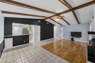7002 Applewood Ct, Tampa, FL 33615 - Photo 5