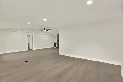 5801 Myrtle Lane, Tampa, FL 33625 - Photo 9