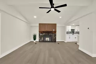 5801 Myrtle Ln, Tampa, FL 33625 - Photo 5