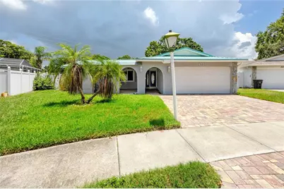 12291 Monarch Circle, Seminole, FL 33772 - Photo 1