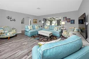 12291 Monarch Cir, Seminole, FL 33772 - Photo 7