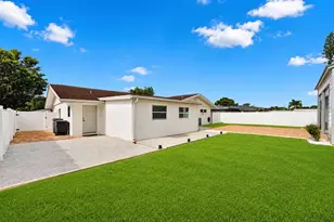 2711 27th Ave Dr W, Bradenton, FL 34205 - Photo 39