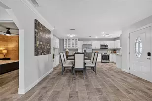 2711 27th Ave Dr W, Bradenton, FL 34205 - Photo 11