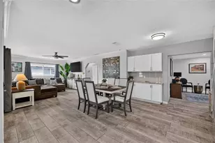 2711 27th Ave Dr W, Bradenton, FL 34205 - Photo 9