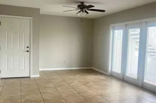 4728 Beach Dr SE, Saint Petersburg, FL 33705 - Photo 3