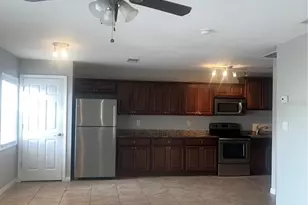 4728 Beach Dr SE, Saint Petersburg, FL 33705 - Photo 5