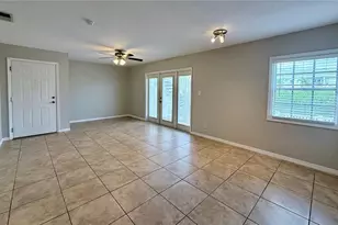 4728 Beach Dr SE, Saint Petersburg, FL 33705 - Photo 3