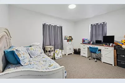 2311 35th Street S, Saint Petersburg, FL 33711 - Photo 11